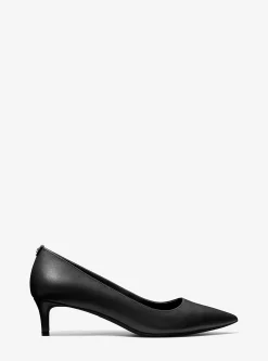 Sapatos pump com salto baixo em pele Alina Flex | Michael Kors [PT]